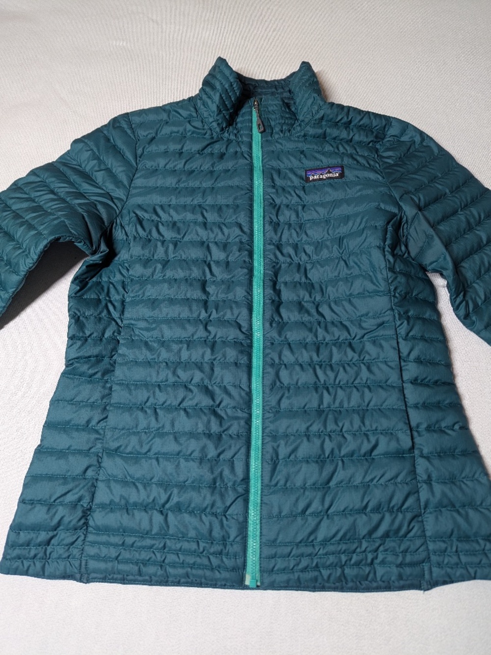 Patagonia's Down Jacket - Siza Small